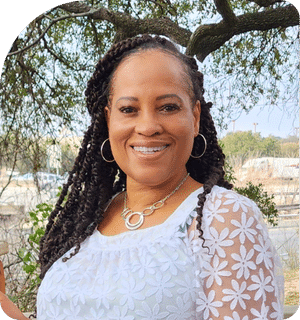 headshot of Kimberly flowers at family care center round rock