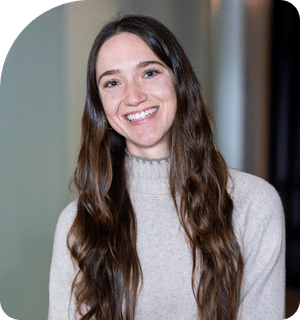 headshot of Nikki Piazza at family care center golden