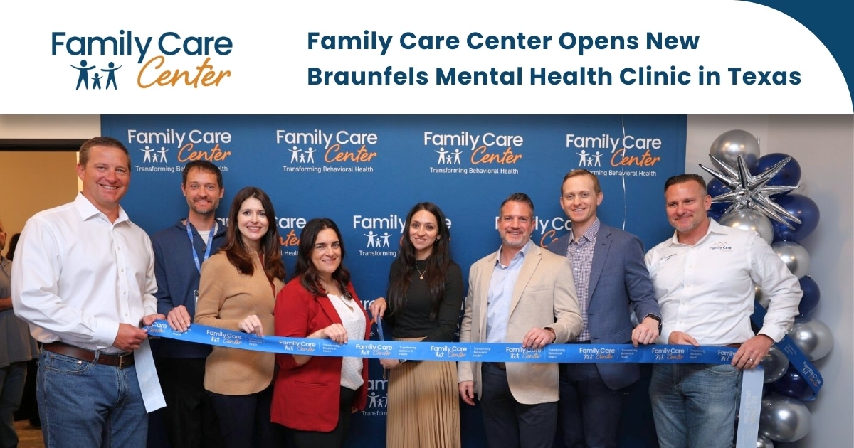 Wayne Cavanaugh and the leadership team cut a ribbon at the opening of the New Braunfels clinic.