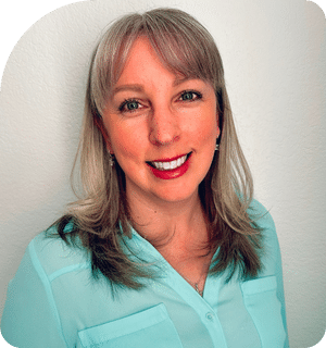 headshot of Elizabeth Lundberg at family care center highlands ranch, co