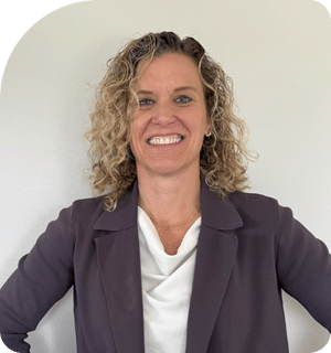 headshot of dr kristin miselis at family care center pflugerville, tx