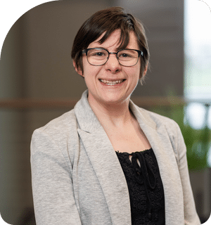 headshot of Katherine Hollar at family care center lone tree, co
