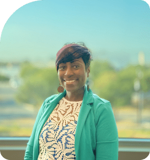 headshot of siva taswell-woods in family care center clinic at alamo heights in san antonio texas
