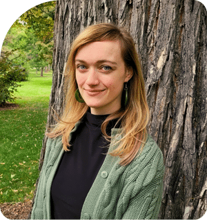 headshot of natasha ziv at family care center louisville