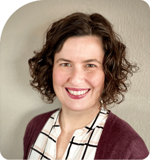 headshot of jennifer medina at family care center sloans lake