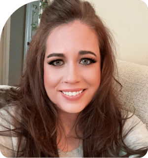 headshot of Makayla Shaklee at family care center lone tree, co