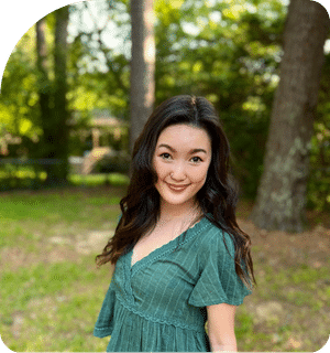 headshot of erin bardoner at family care center sloans lake