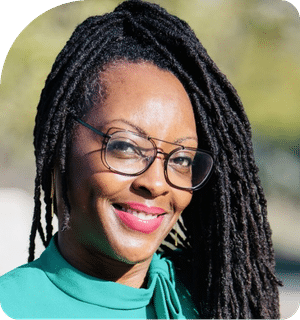 headshot of tenisha hunter at family care center westover hills